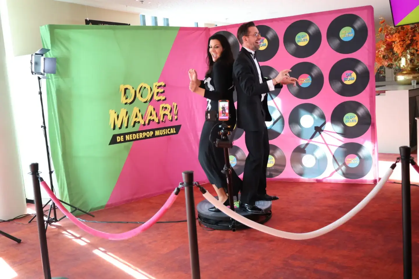 360 video spinner premiere musical doe maar (7)