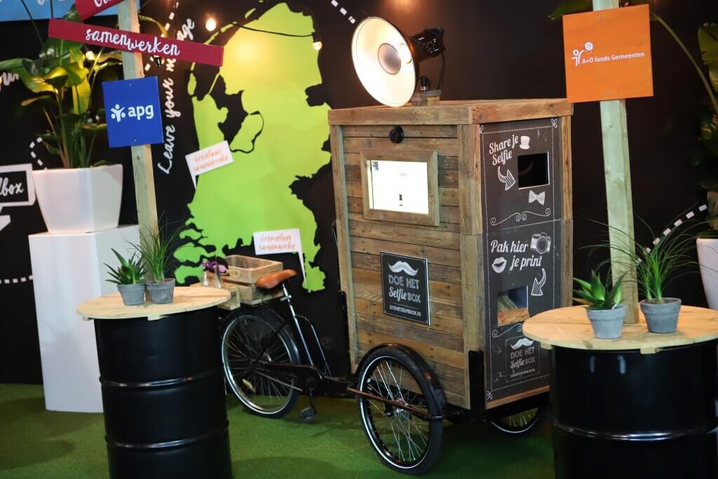 cargo bike photo cabin