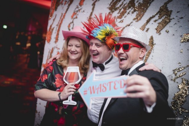 tips organising company anniversary