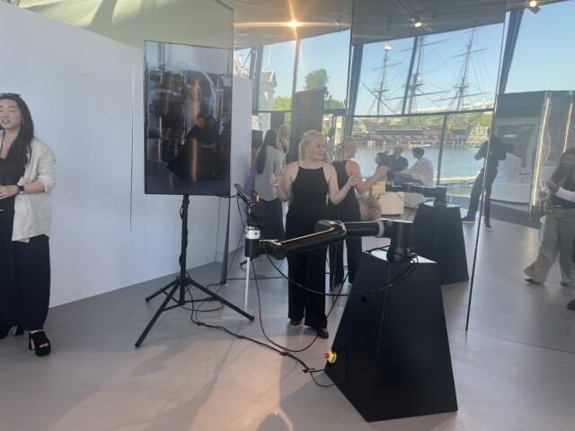 Glambot Amsterdam Armani (6)