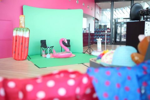 greenscreen selfiepod summer