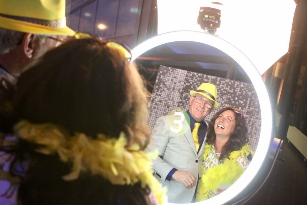 posing for selfie mirror