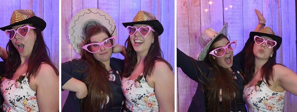 selfie on wedding photobooth