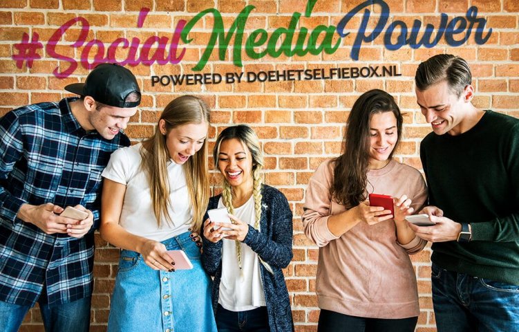 social media frame